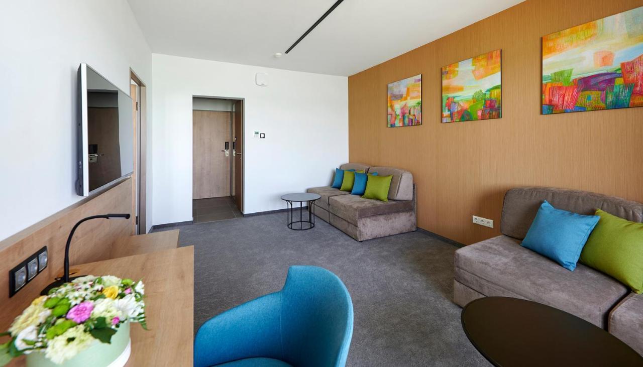 Hotel Otp Balatonszárszó Exteriér fotografie