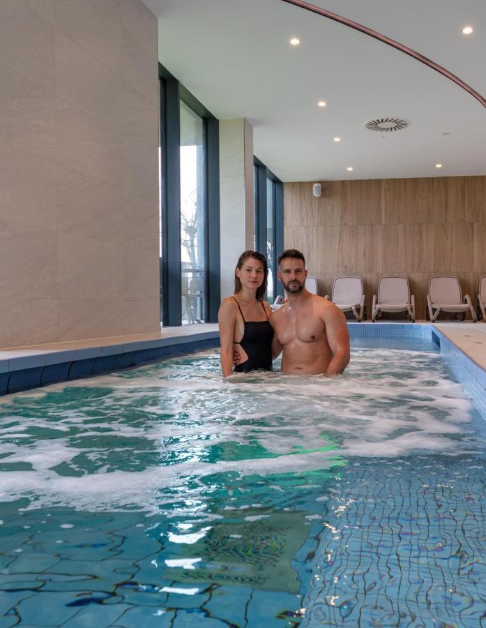 Hotel Otp Balatonszárszó Exteriér fotografie